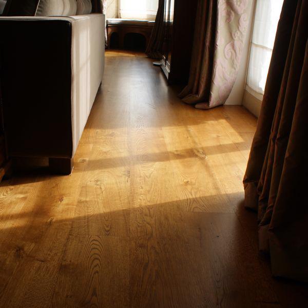 Solid Oak flooring - Prime grade, Smooth, Untreated - 205 x 21 mm