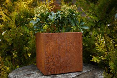 A Guide to Corten Steel Planters for Your Garden