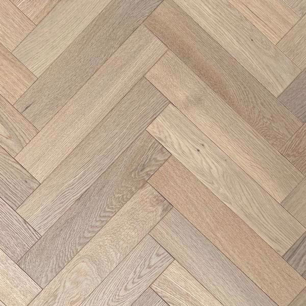 FRESNO Engineered Oak Herringbone Parquet - UV-oiled