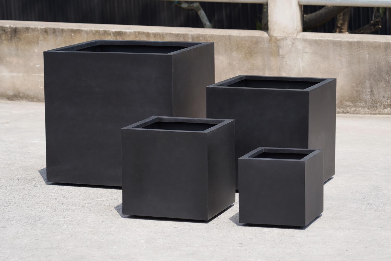 Polystone Contemporary Cube - Slate Black