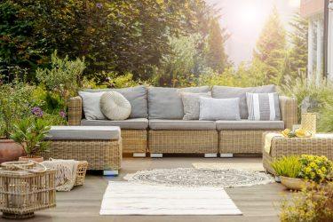 How to Design a Stylish Outdoor Living Room for All Seasons