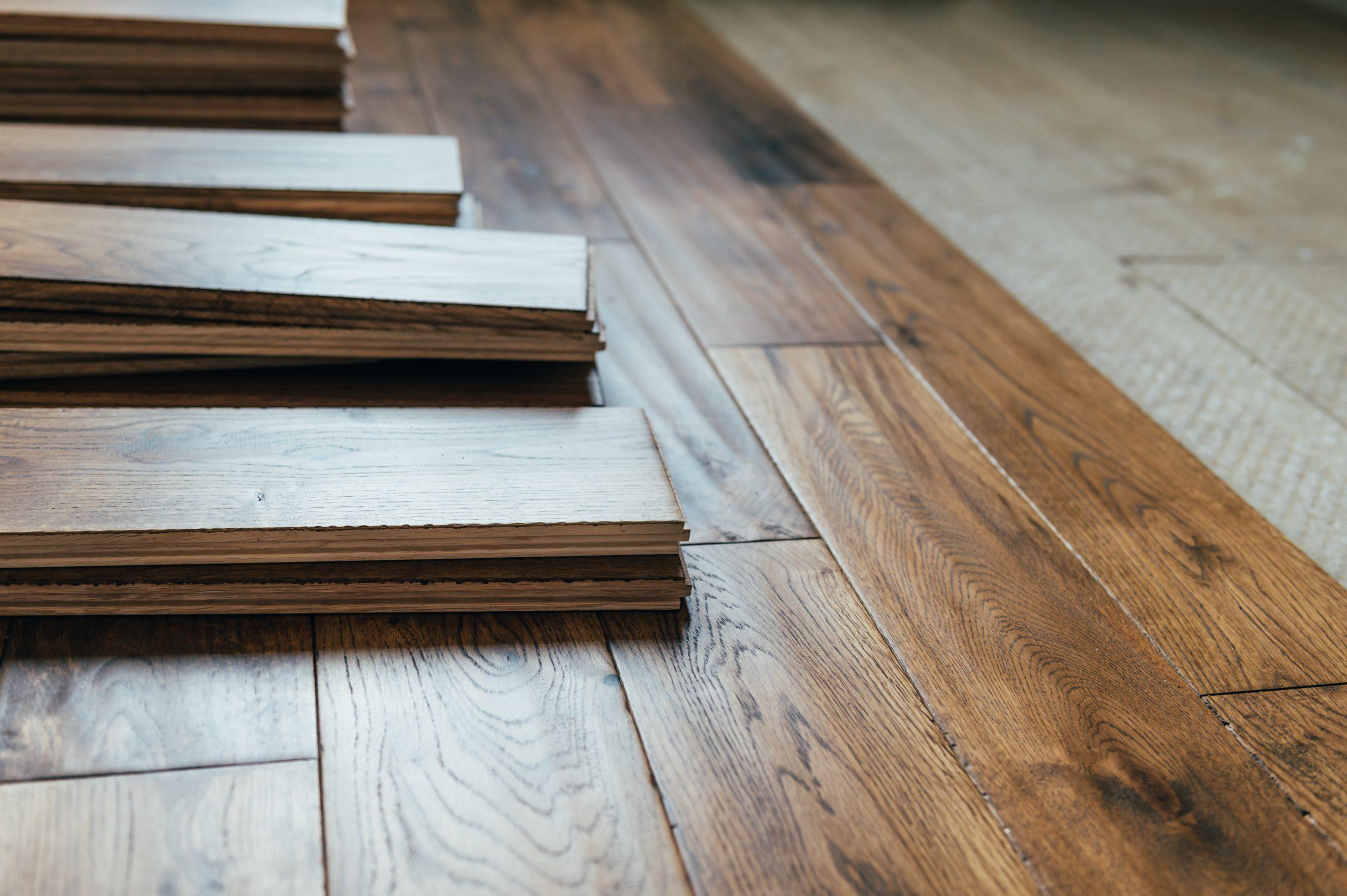 Timber Flooring Guide – Choosing the Right Floor for Your Home 1 The process of house renovation with changing of the floor from carpets to solid oak wood. Beautiful golden handscraped oiled European oak brushed for added texture and fine definition of wood grain